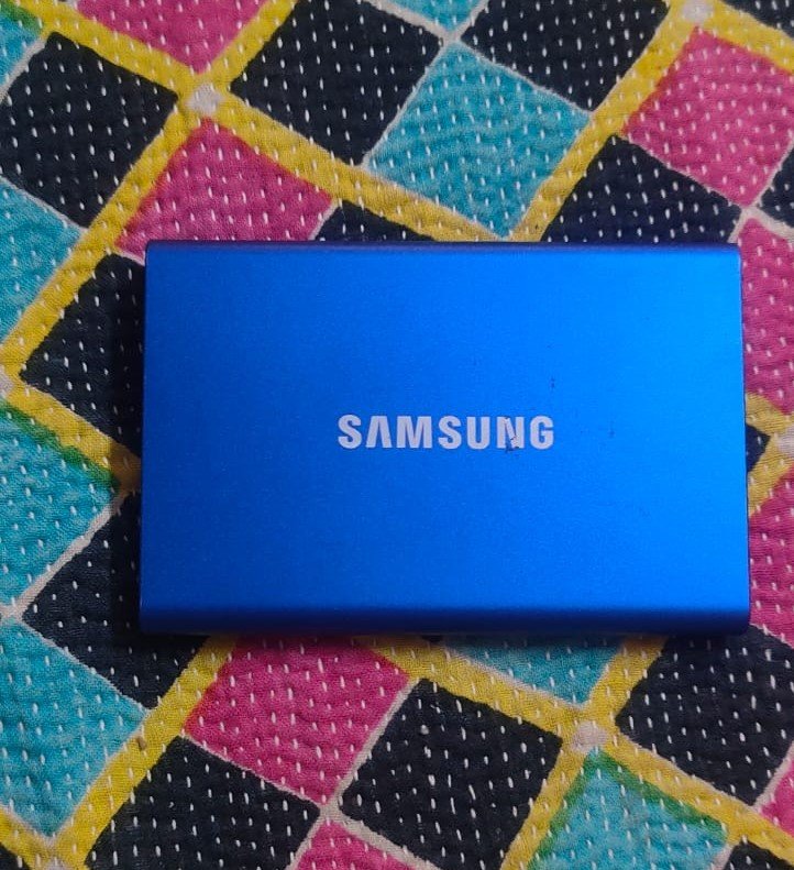 Olds Samsung T7 Portable SSD 4TB External SSD